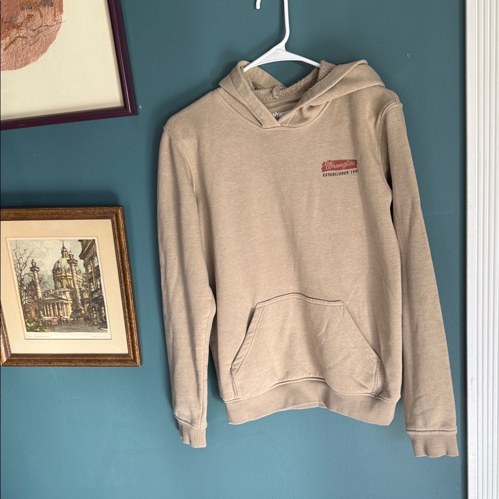 Wrangler Tan Pullover Hoodie with Subtle Logo